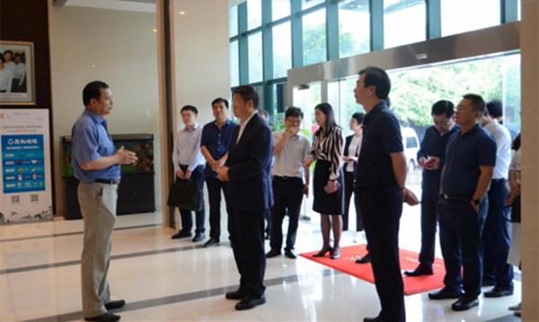 領(lǐng)導(dǎo)視察蘇凈